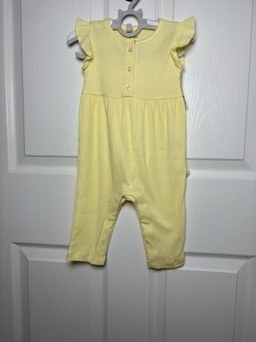 Carter’s Baby Girl Yellow Ribbed Flutter Sleeve Romper 6M NWT